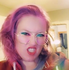 Meet your Posher, Mara